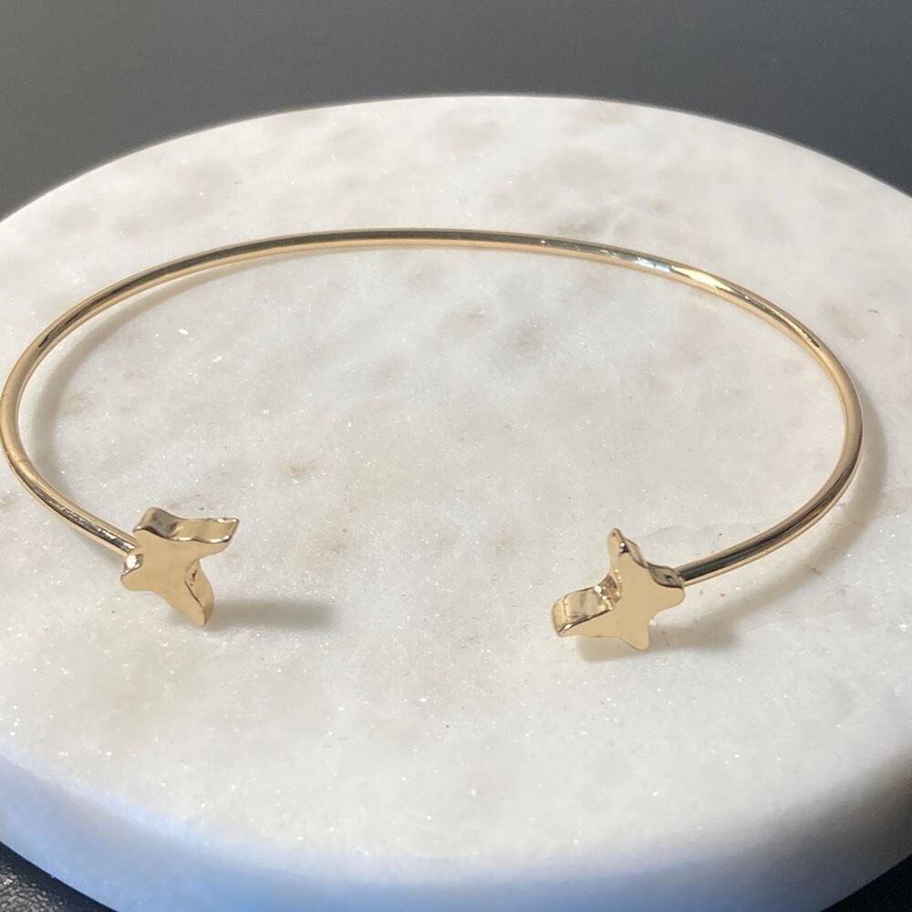 Adjustable butterfly bracelet
